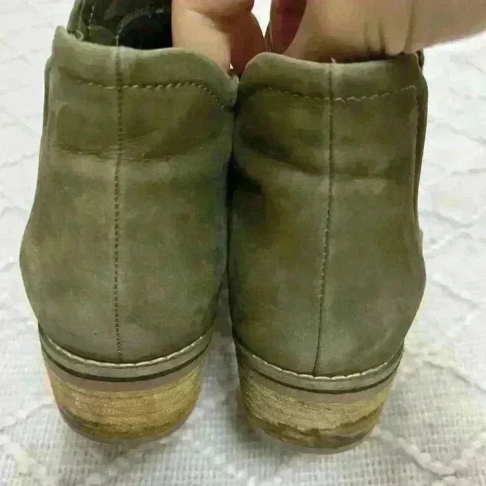 Blondo Womens Suede Olive Green Zippered Waterproof Heel Booties Size 9.5M EUC - Picture 5 of 13